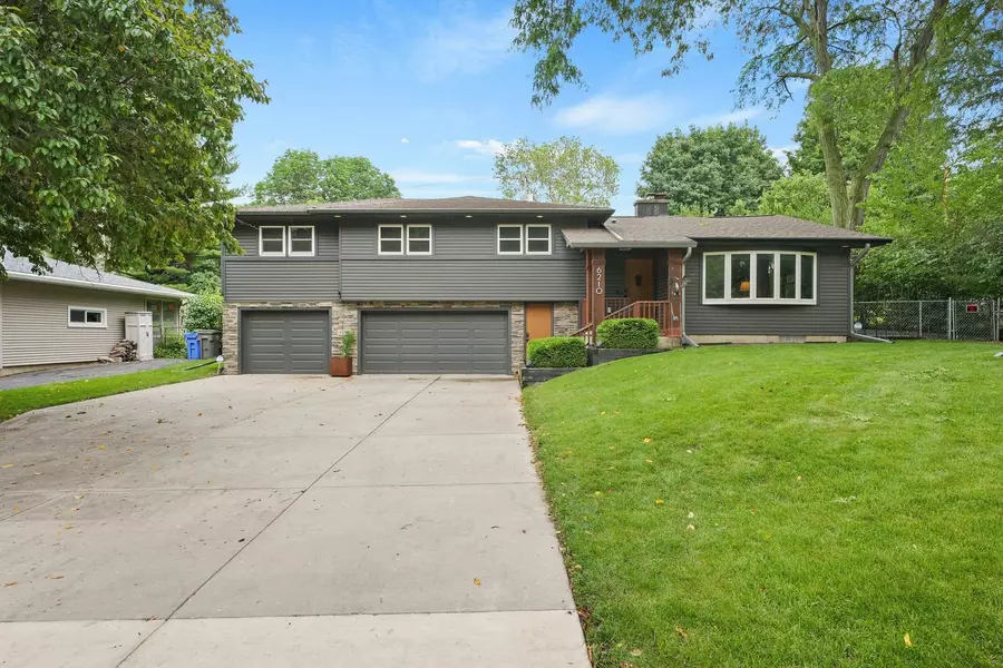 6210 Winnequah Road, Monona, WI 53716