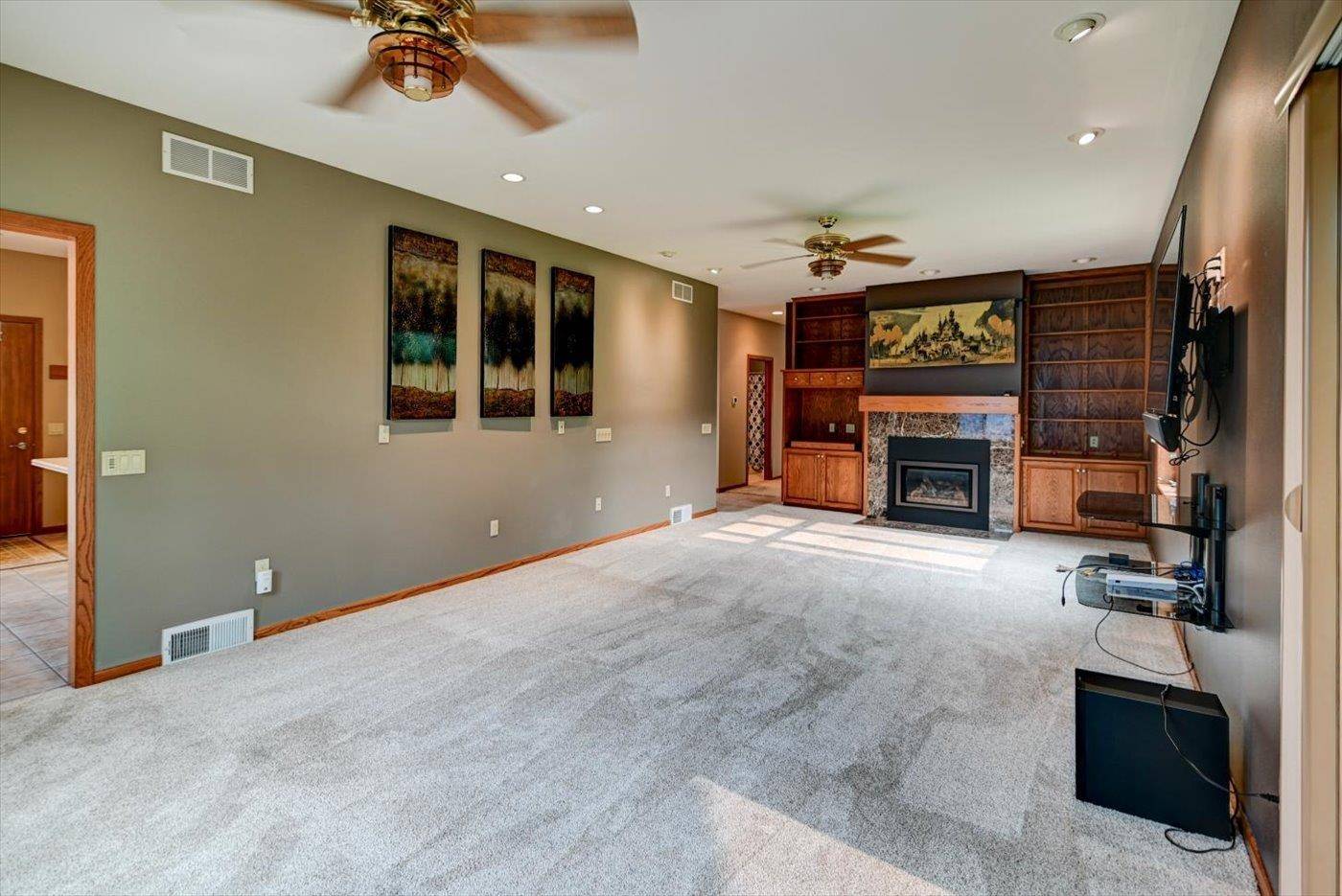 Cross Plains, WI 53528,2040 Continental Lane
