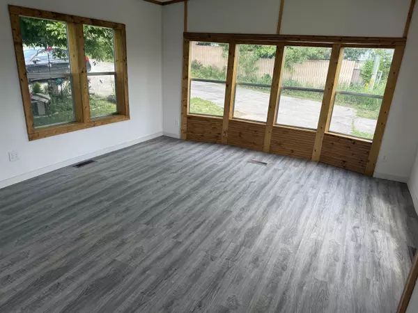 Prairie Du Chien, WI 53821,34992 Highway 27 #8