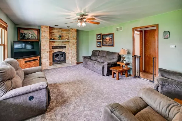 Brooklyn, WI 53521,99 N Union Road