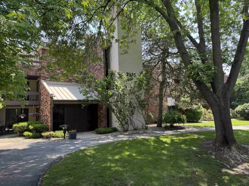 2470 W Good Hope Road #168, Glendale, WI 53209