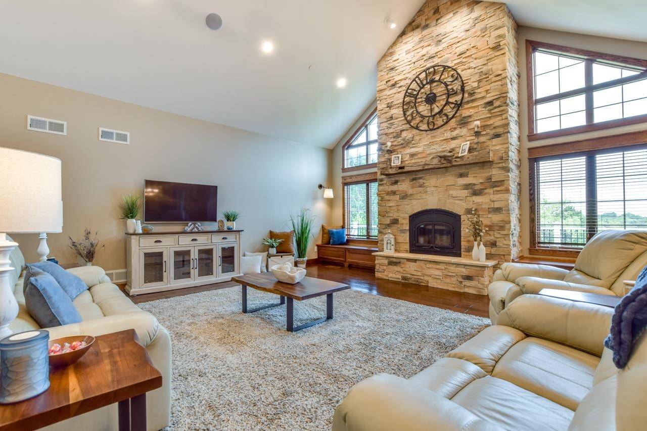 Deforest, WI 53532,392 Campbell Hill Court