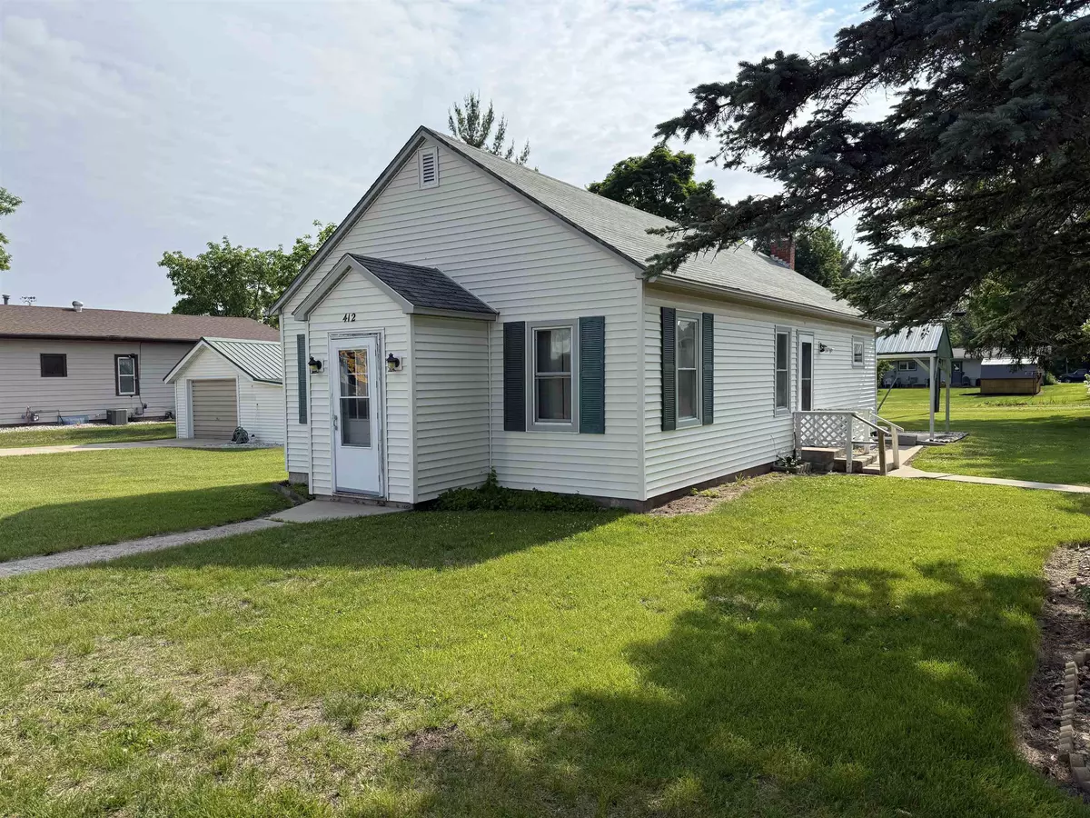 Muscoda, WI 53573,412 N 2nd Street Street