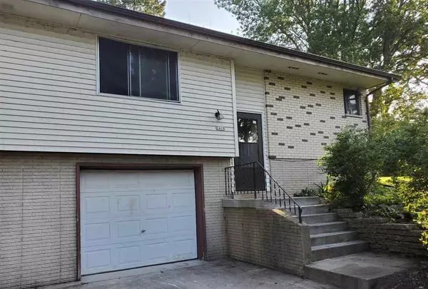 Middleton, WI 53562,2418 Adler Circle