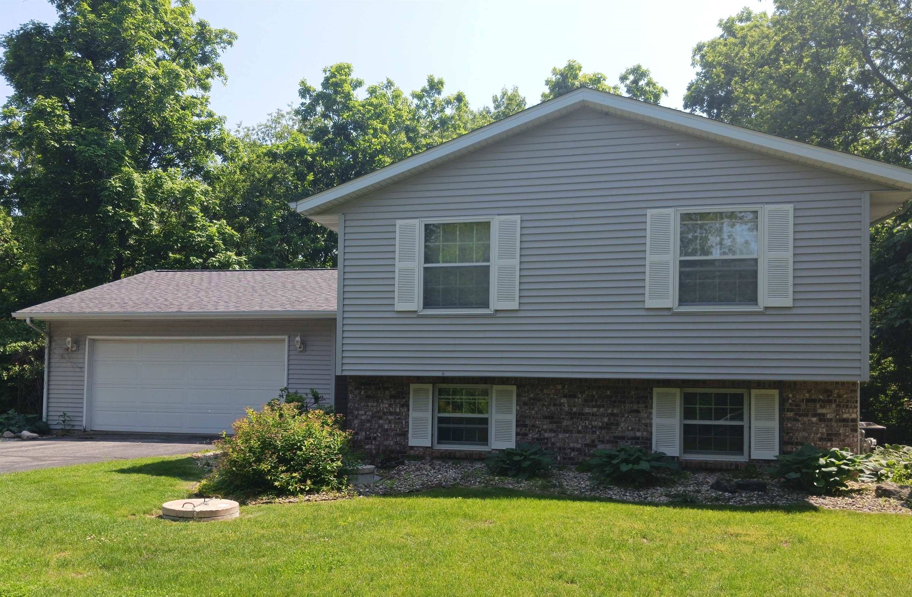 7127 W Thornapple Drive, Janesville, WI 53548-9310