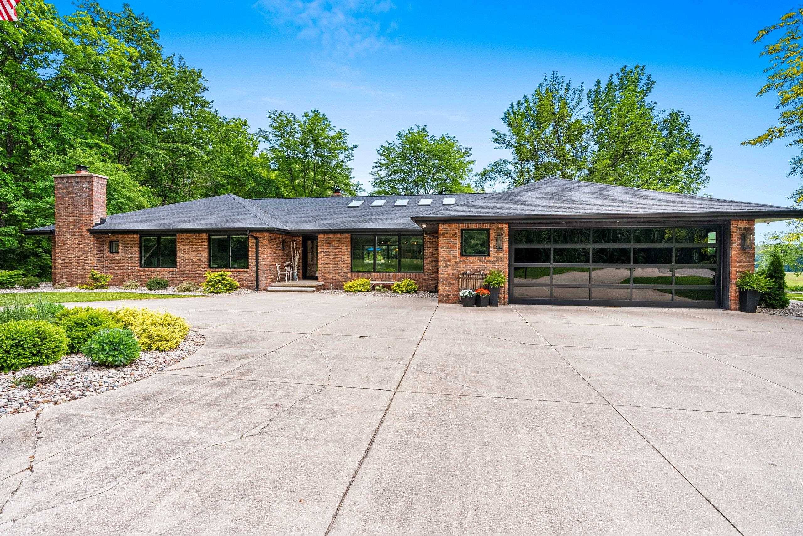 Neenah, WI 54956,3525 Hickory Hill Road
