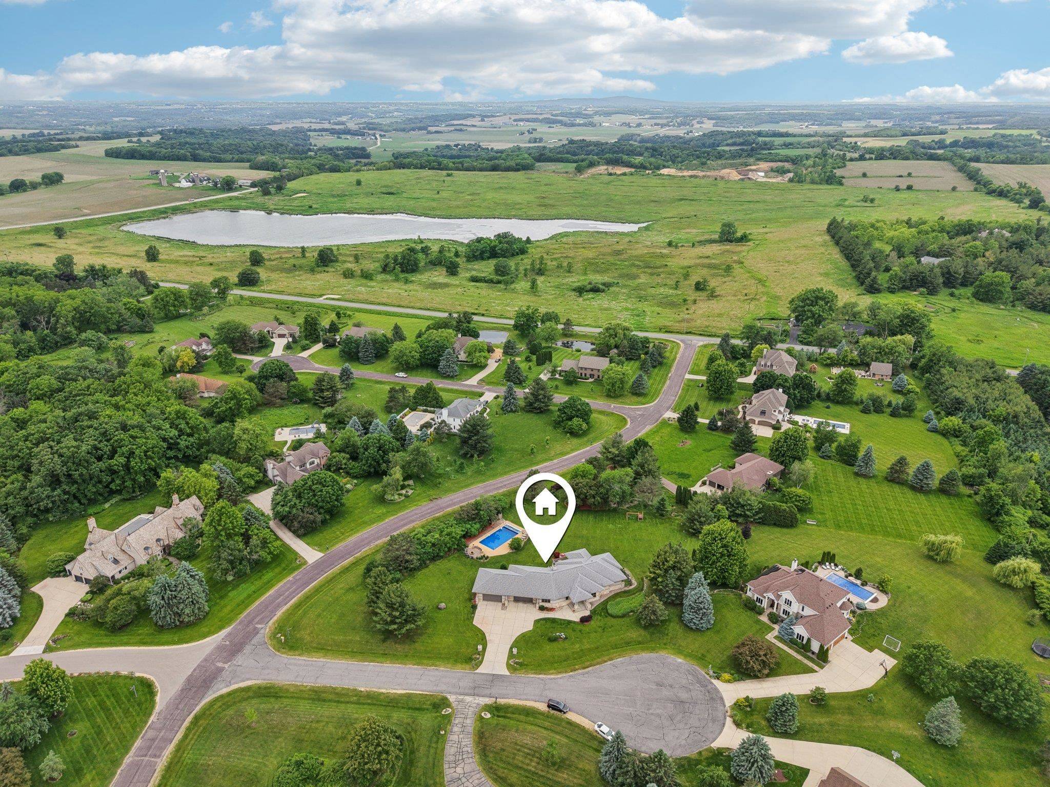 Verona, WI 53593,7965 Westhill Circle