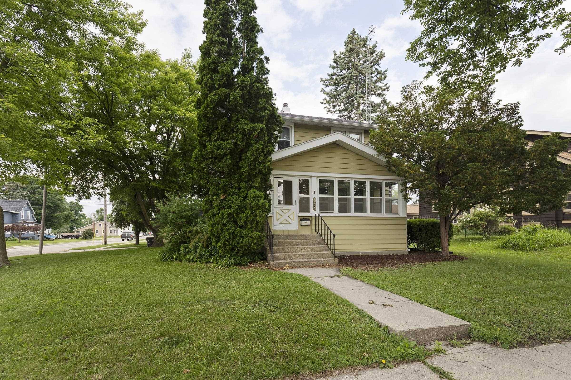 425 S Whitewater Avenue, Jefferson, WI 53549