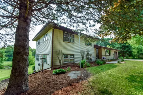 Waunakee, WI 53597-8601,5802 Woodland Drive