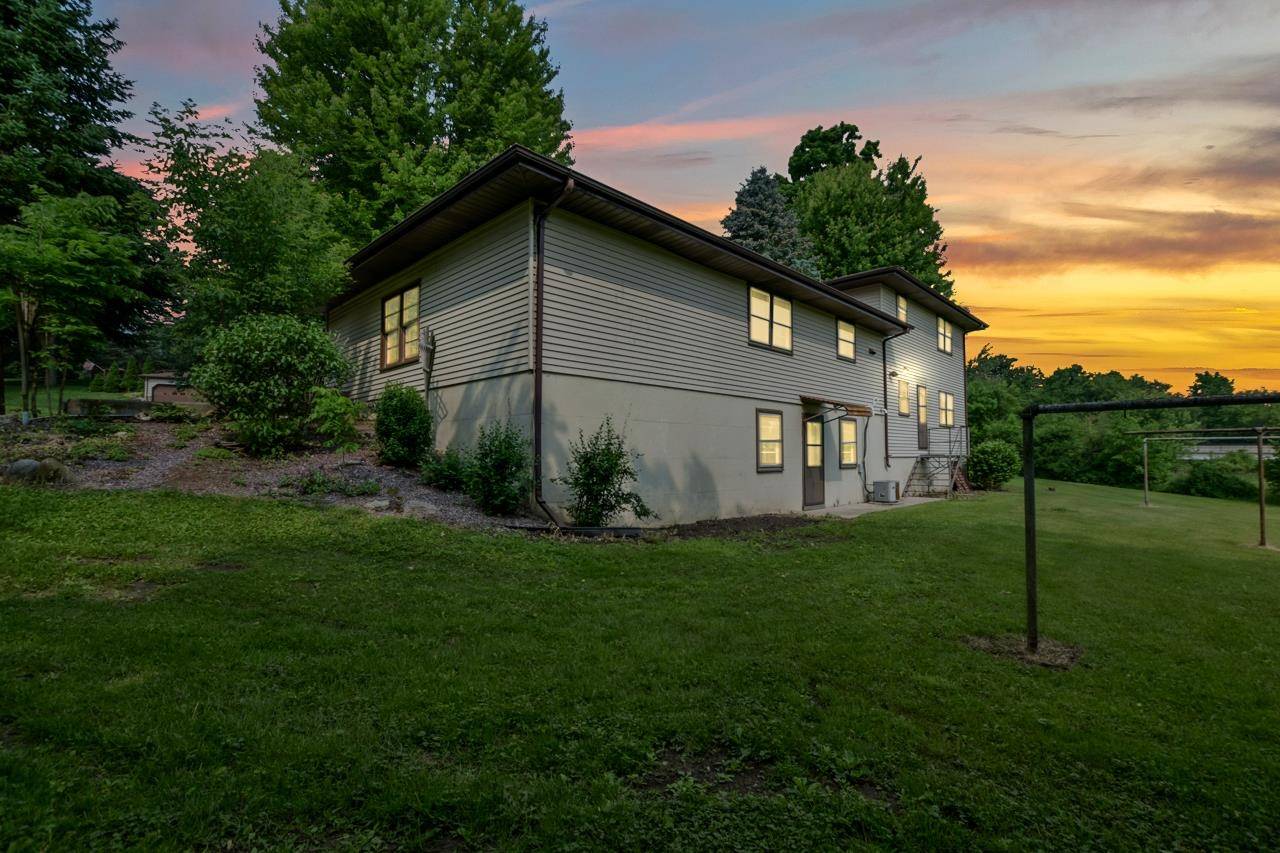 Waunakee, WI 53597-8601,5802 Woodland Drive
