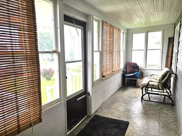 Genoa, WI 54632,603 Main Street