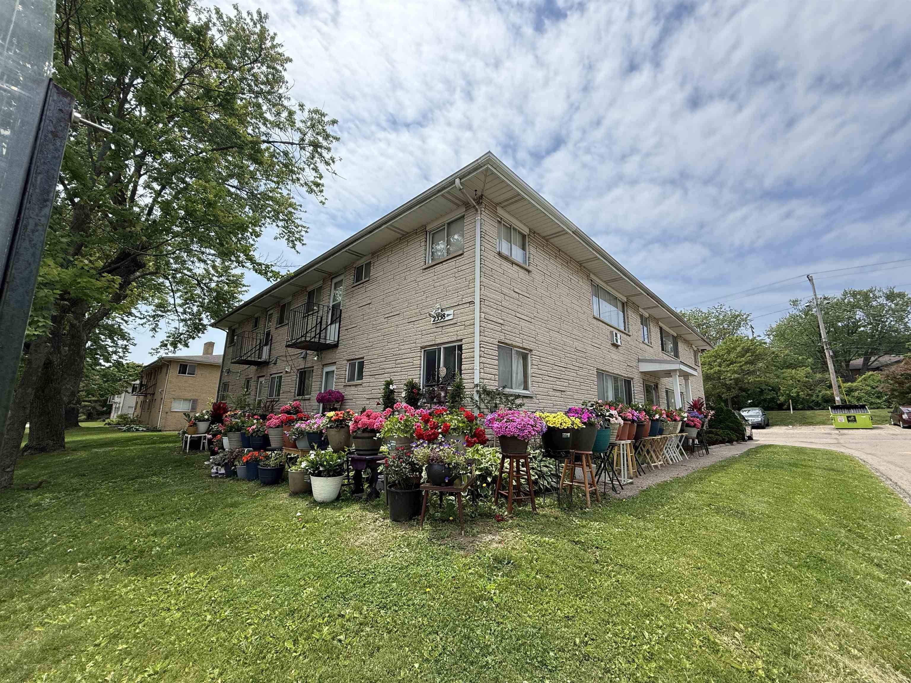Madison, WI 53711-4521,2338 Allied Dr Drive #2