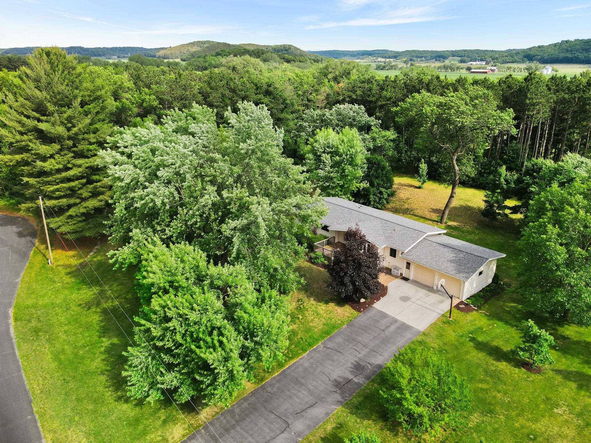 Mazomanie, WI 53560,10221 Schoenemann Road