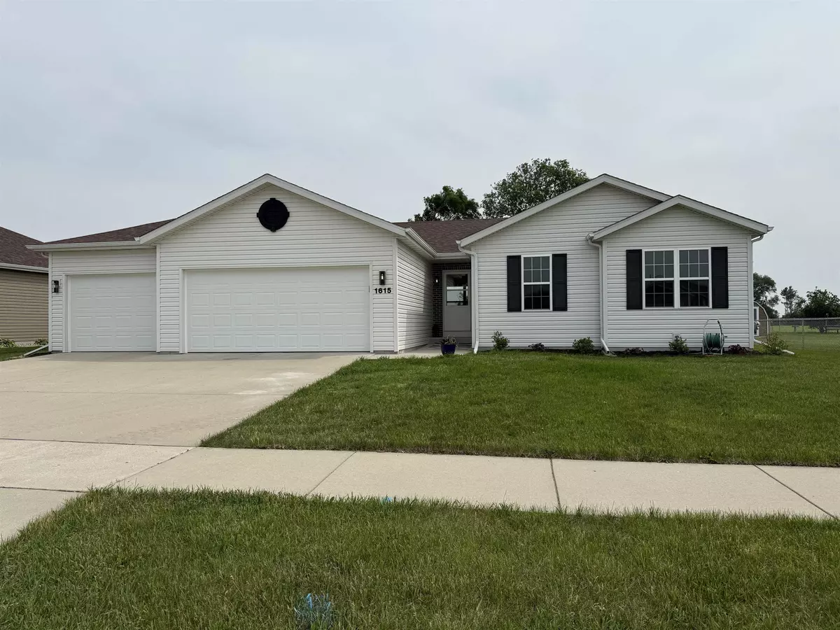 Janesville, WI 53546,1615 Prairie Knoll Drive