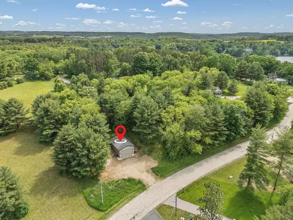 La Valle, WI 53941,S1366 E Redstone Drive
