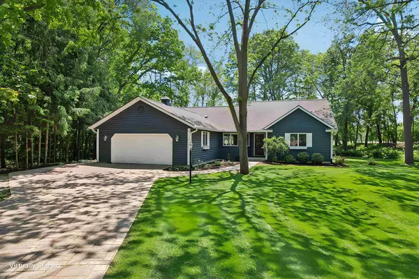 N70W26457 Thousand Oaks Drive, Sussex, WI 53089