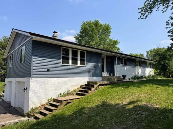 1446 N Austin Road, Janesville, WI 53548