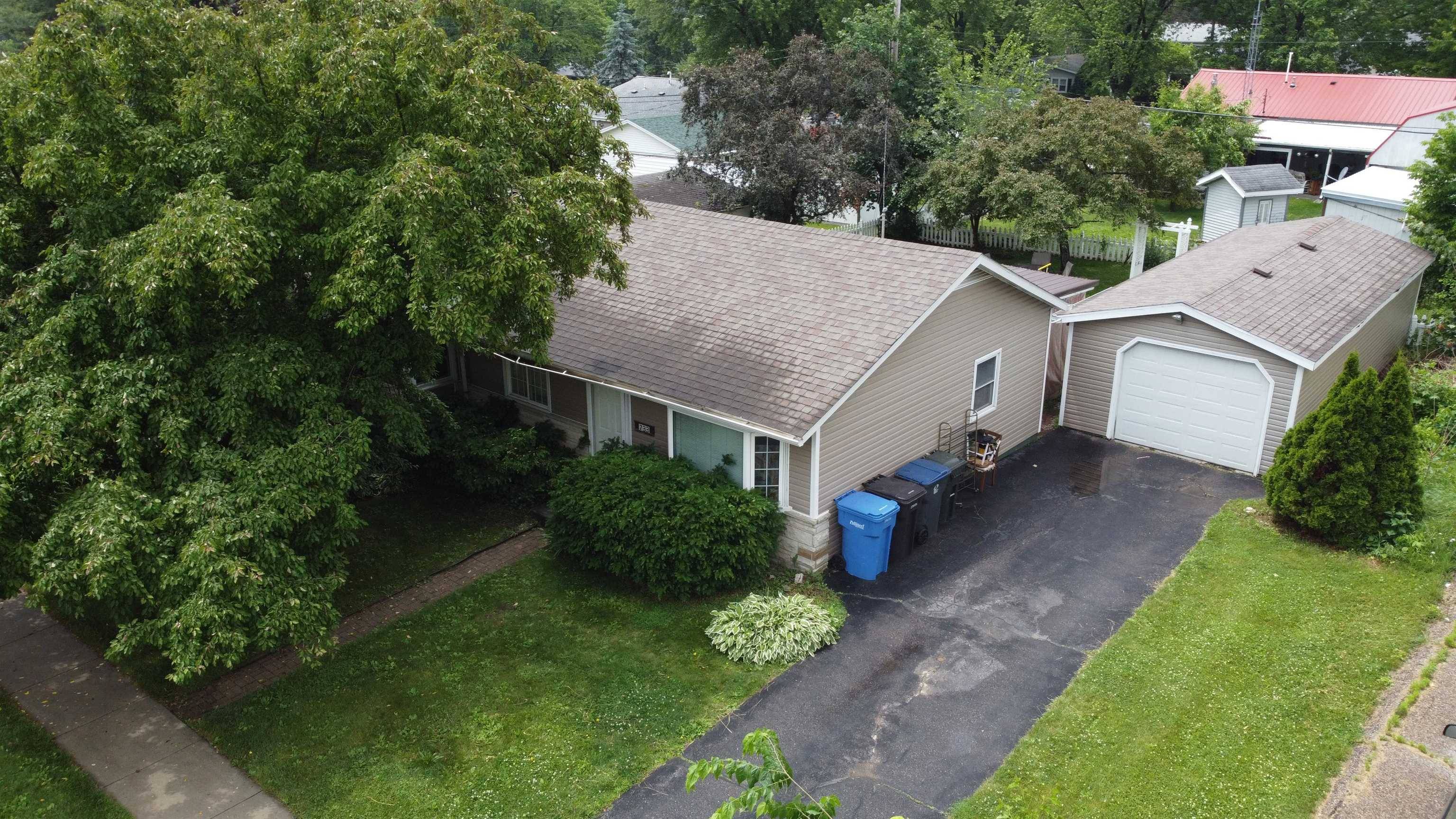 Baraboo, WI 53913,733 Connie Road