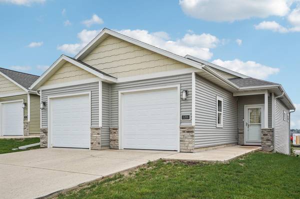 1206 Tivoli Circle, Oregon, WI 53575