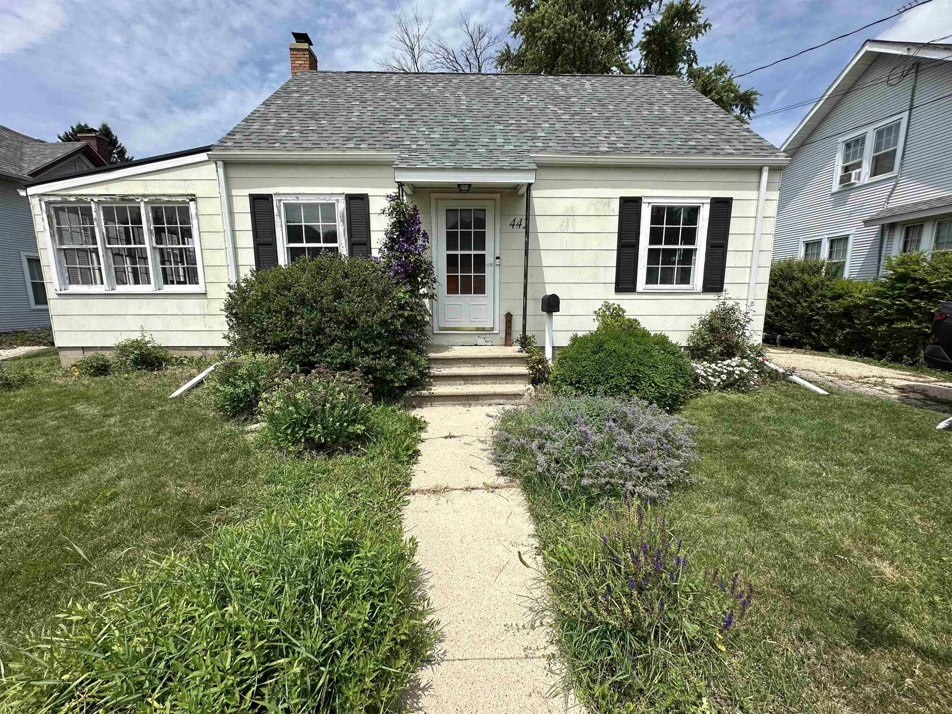 442 Maple Avenue, Columbus, WI 53925