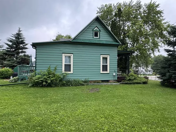 Lime Ridge, WI 53942,114 W Maple Avenue
