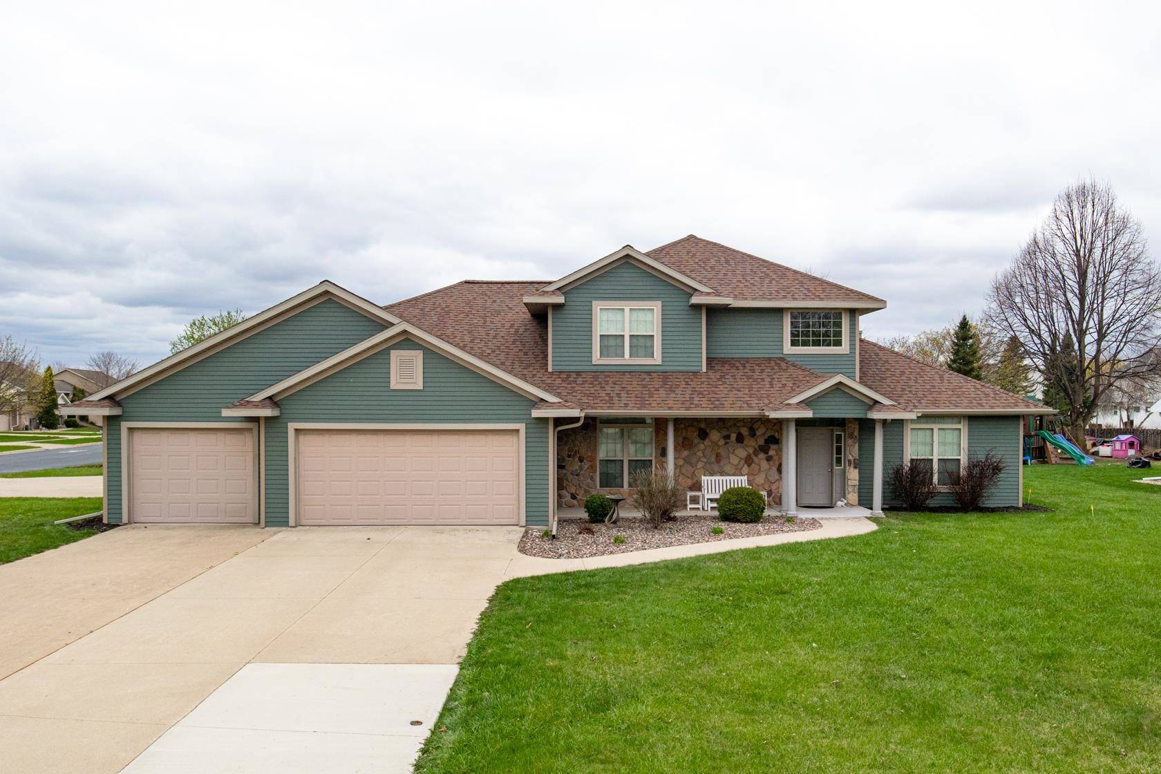 141 Cavil Way, De Pere, WI 54115