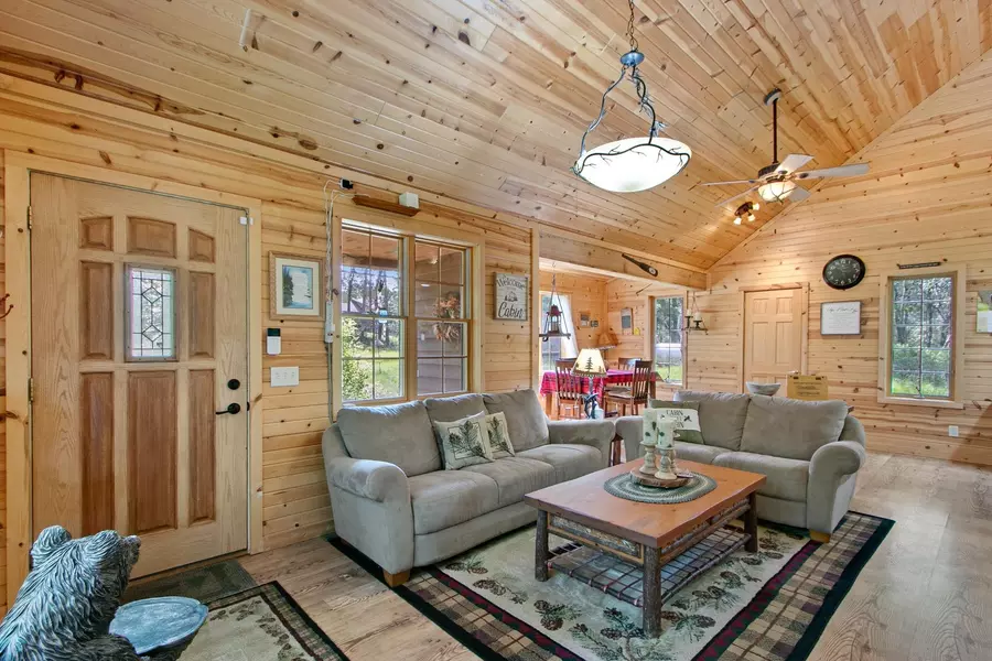 1866 S Dixie Court, Friendship, WI 53934