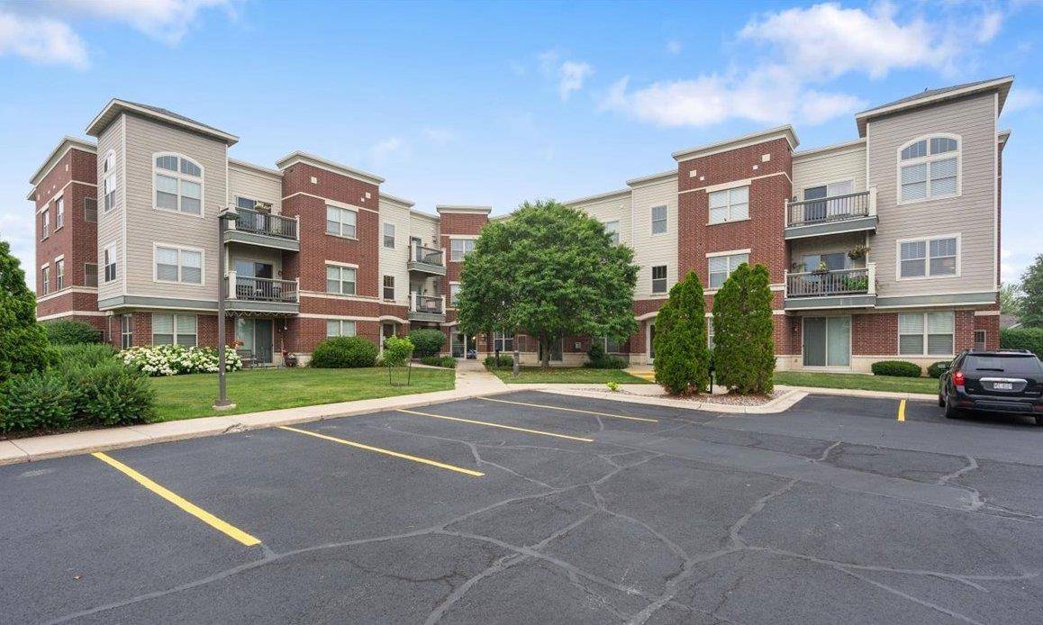 Fitchburg, WI 53711,5196 Sassafras Drive #313