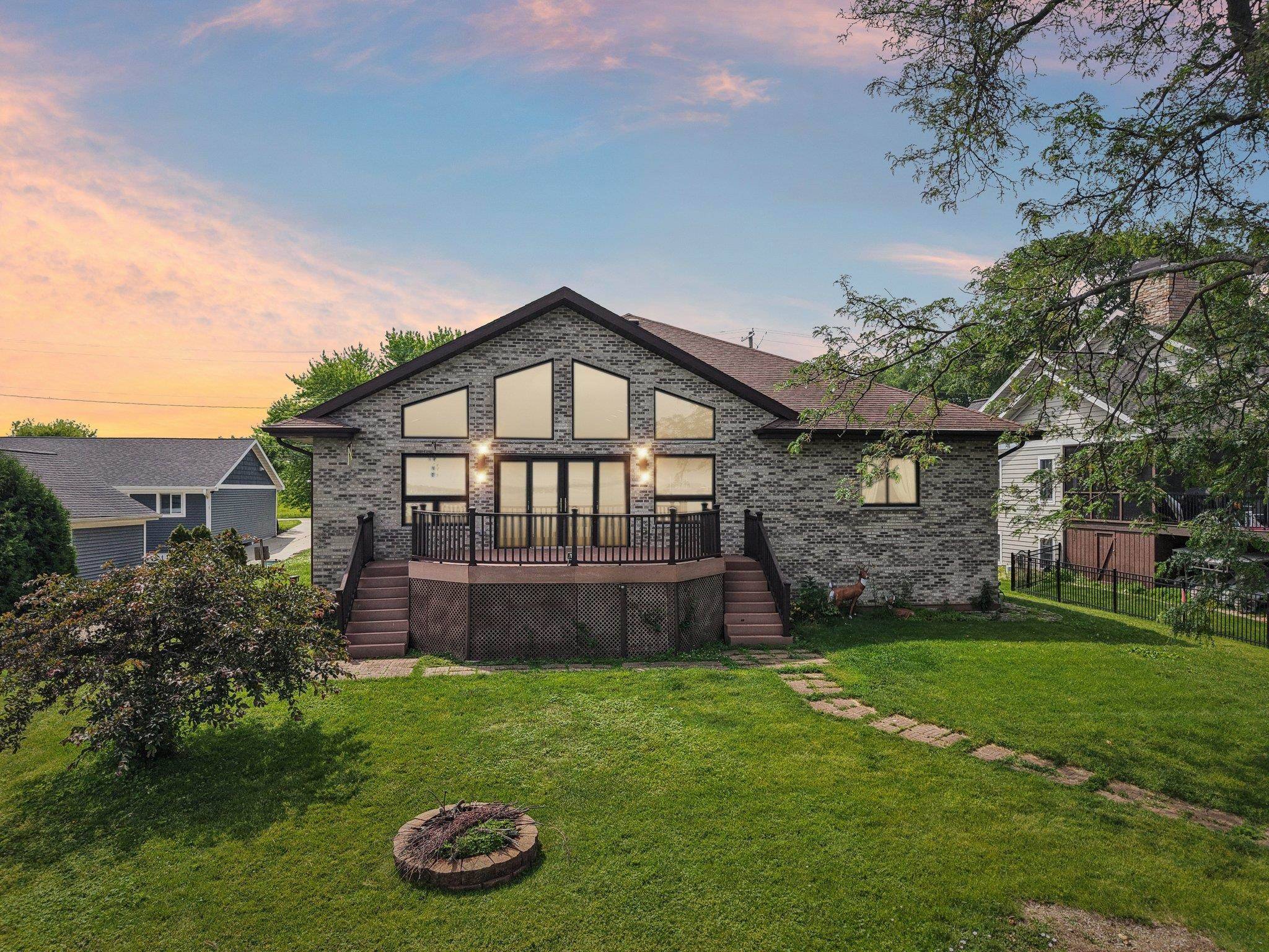 2106 Barber Drive, Stoughton, WI 53589