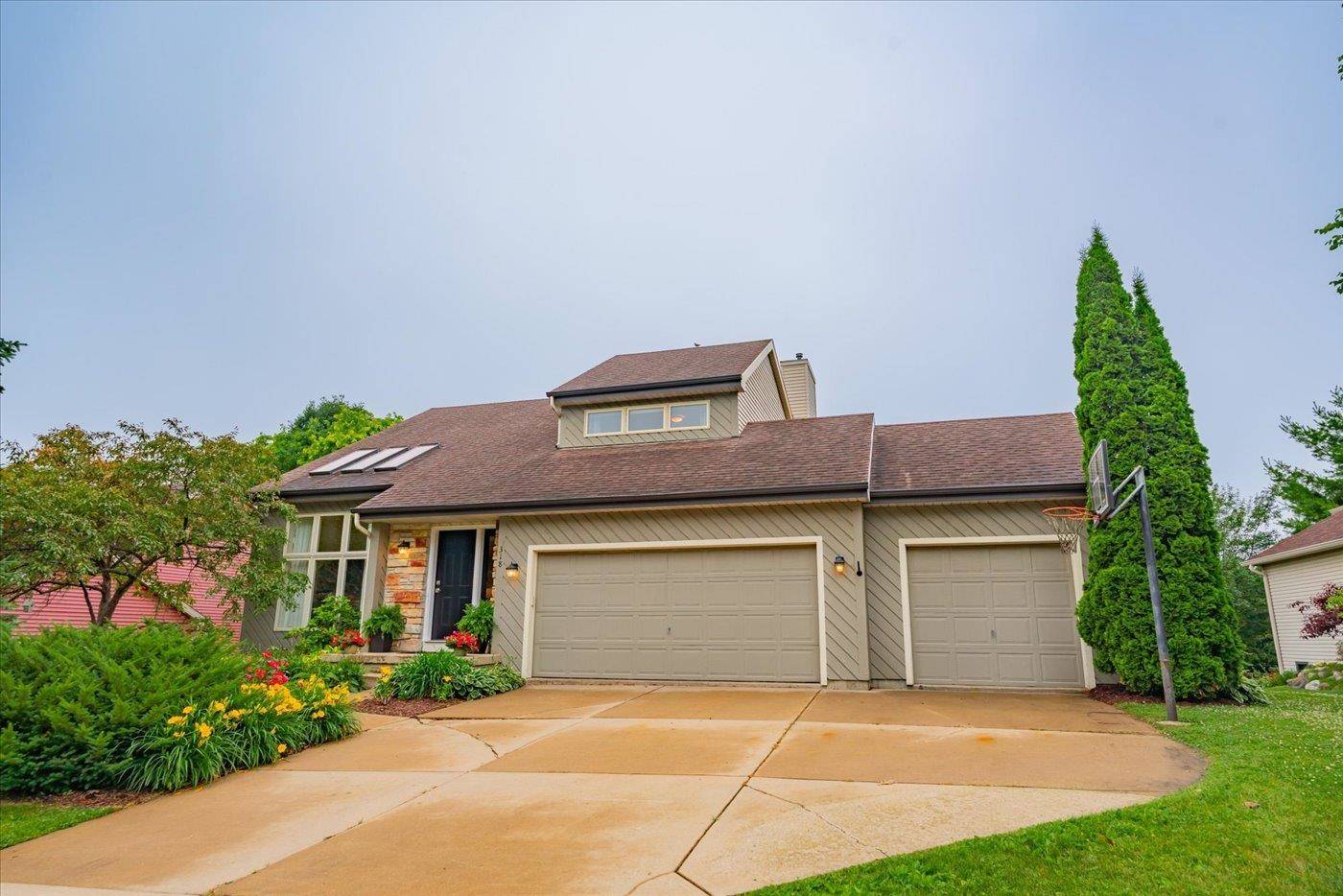 Verona, WI 53593,318 Jenna Drive