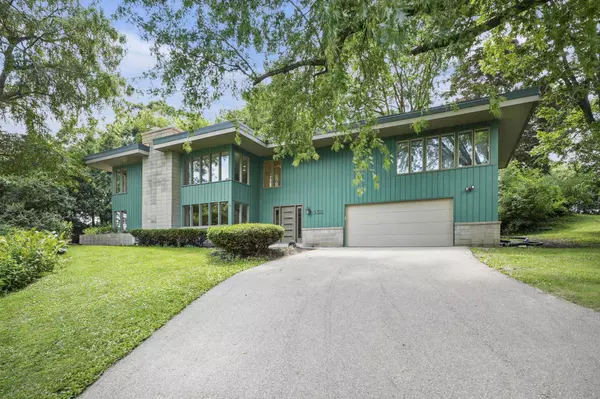 5701 Cove Circle, Monona, WI 53716