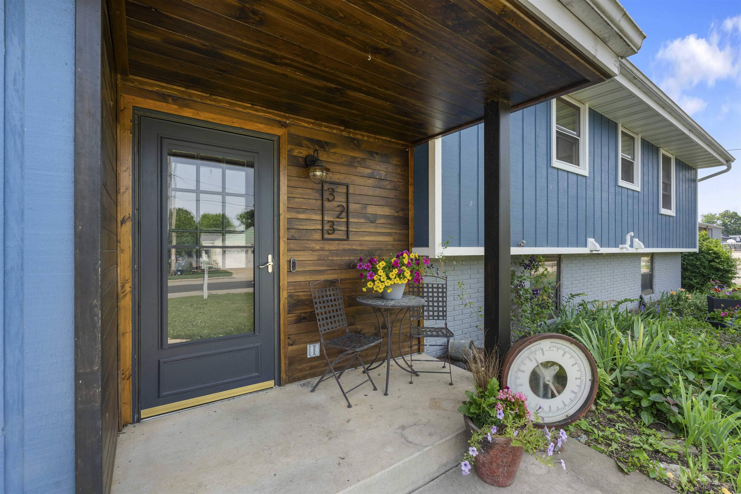 323 E Park Avenue, Monticello, WI 53570