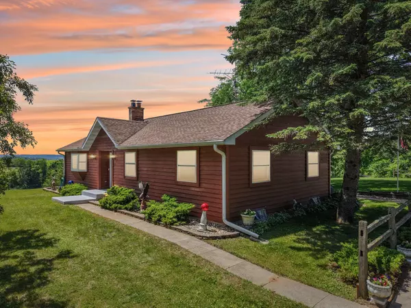 La Valle, WI 53941,S1431 Coughlin Court