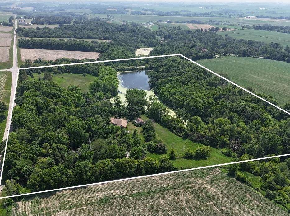14213 Dunbarton Road, Gratiot, WI 53541