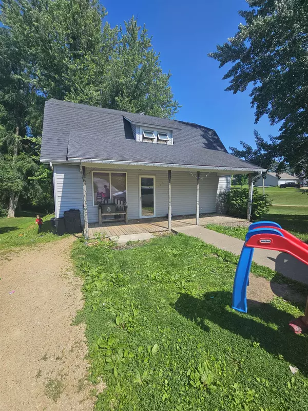108 Bunker Hill Street, Potosi, WI 53820