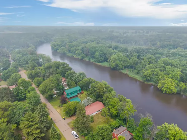 704 Lakeshore Drive, Avoca, WI 53506