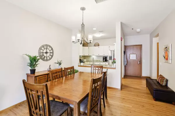 Madison, WI 53717,301 Harbour Town Drive #225