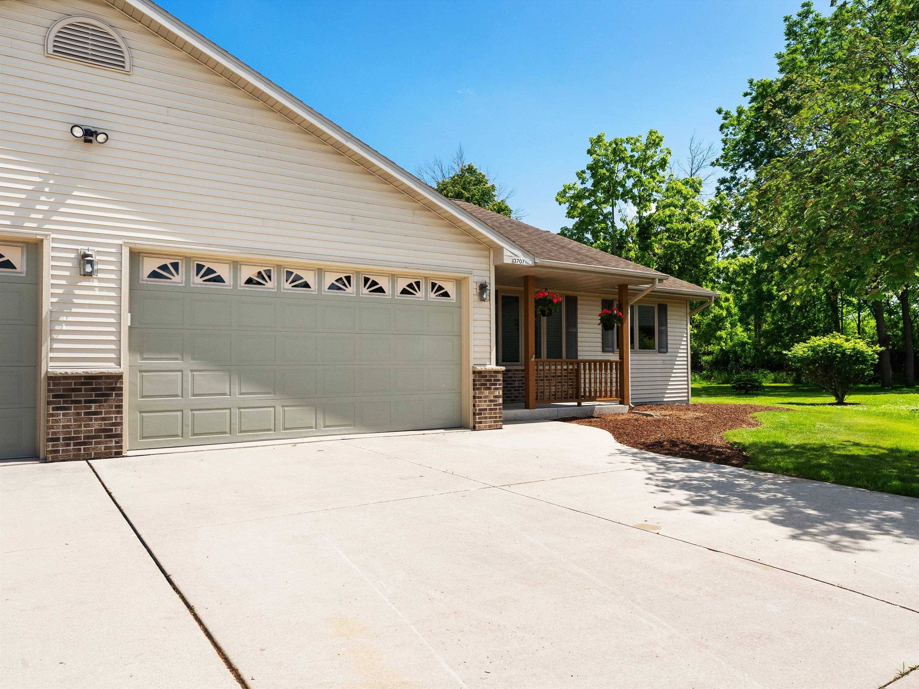 3707 Limestone Court, Sheboygan, WI 53083