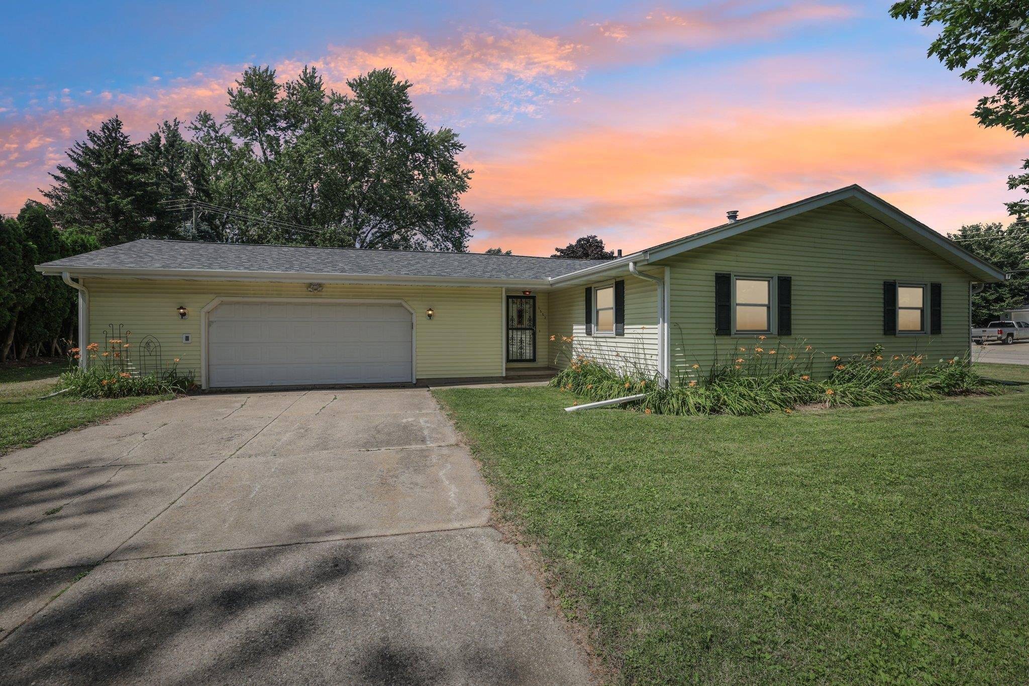 1552 Johnson Street, Stoughton, WI 53589