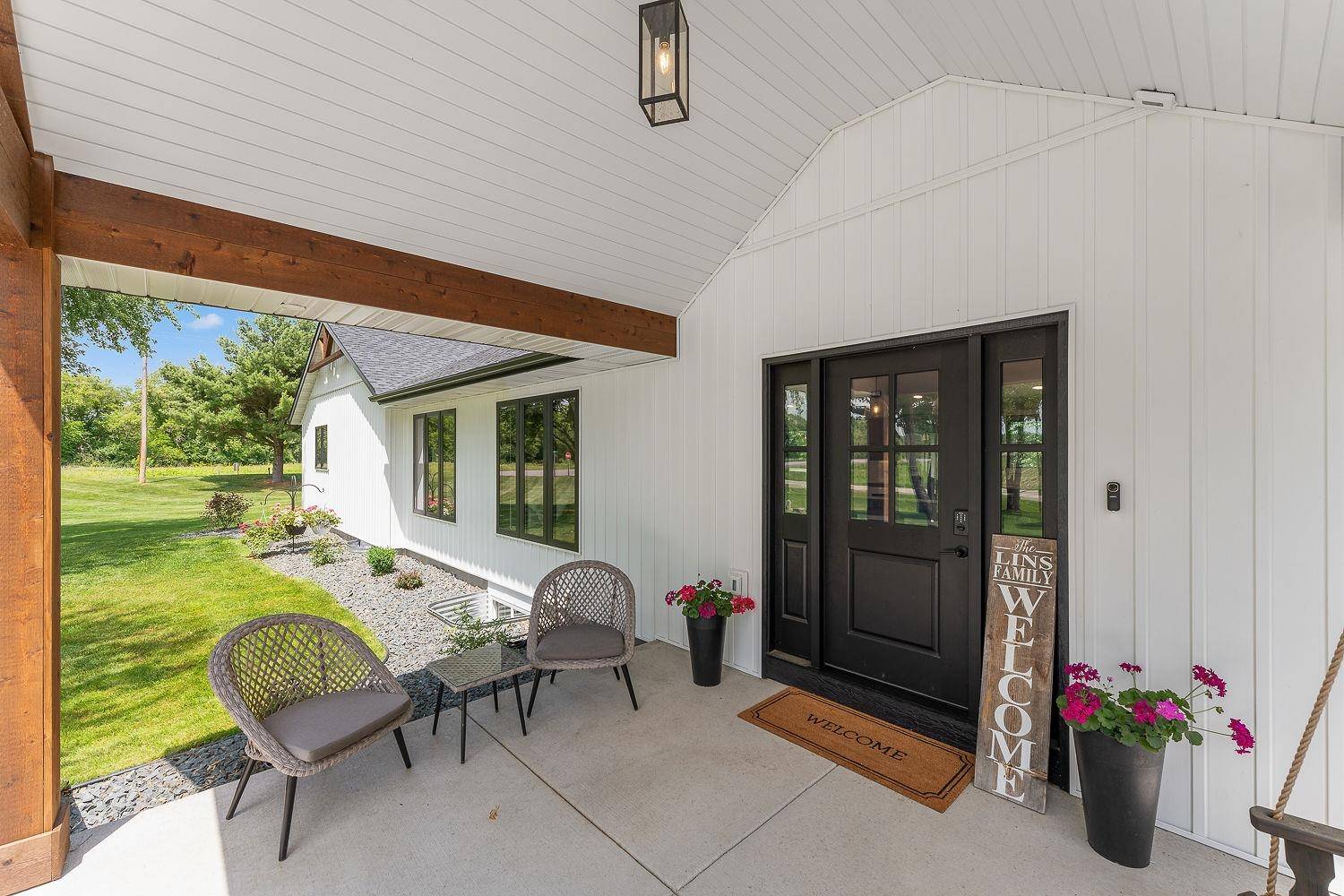 Merrimac, WI 53561,S7516 Oak Road