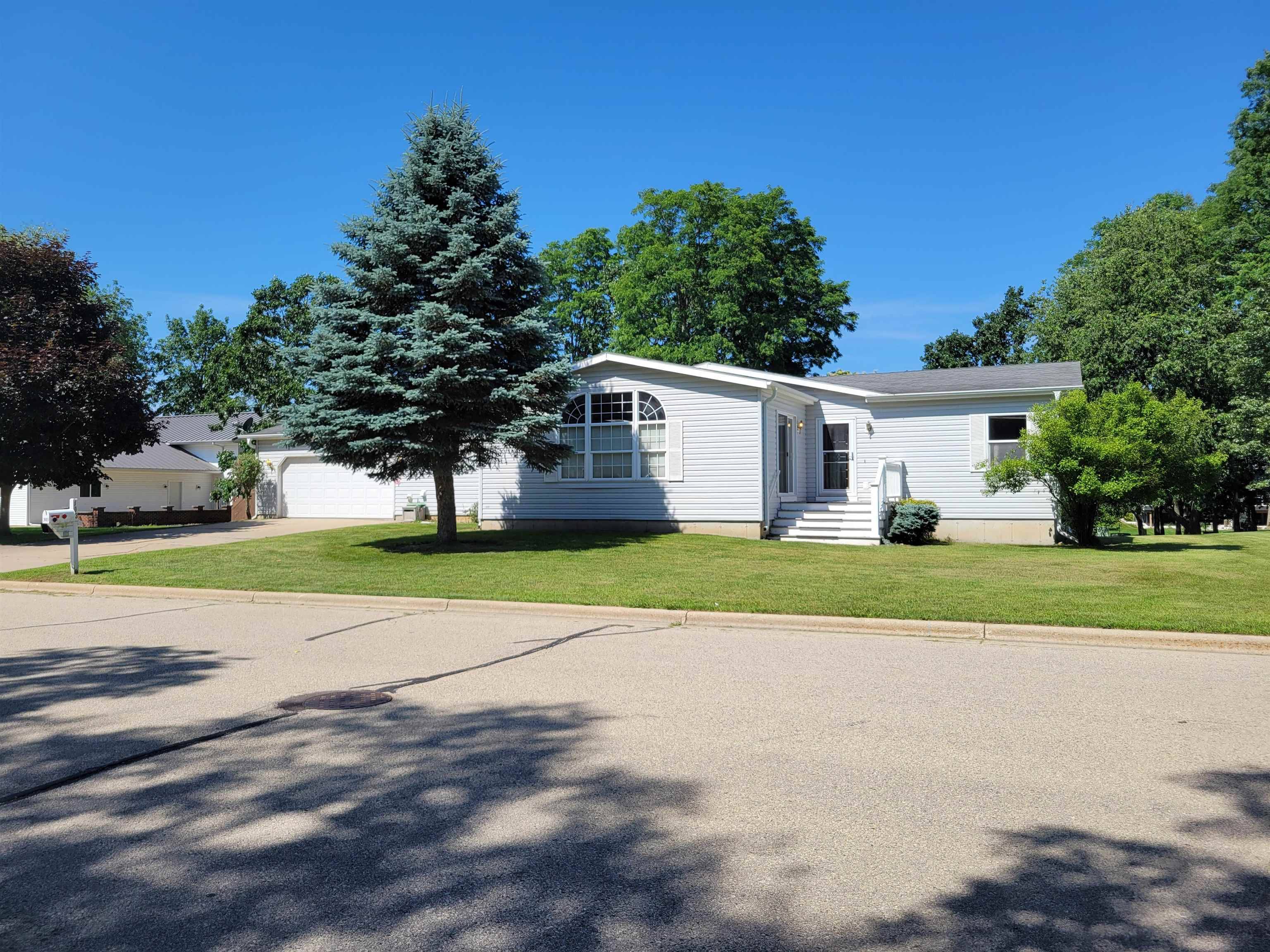 Pardeeville, WI 53954,303 Herwig Drive
