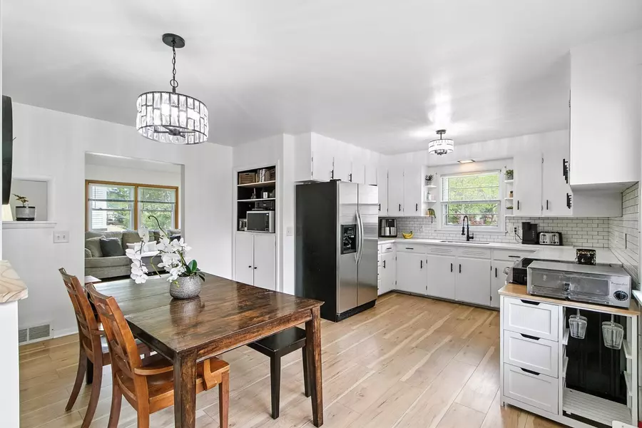 107 S Main Street, Pardeeville, WI 53954