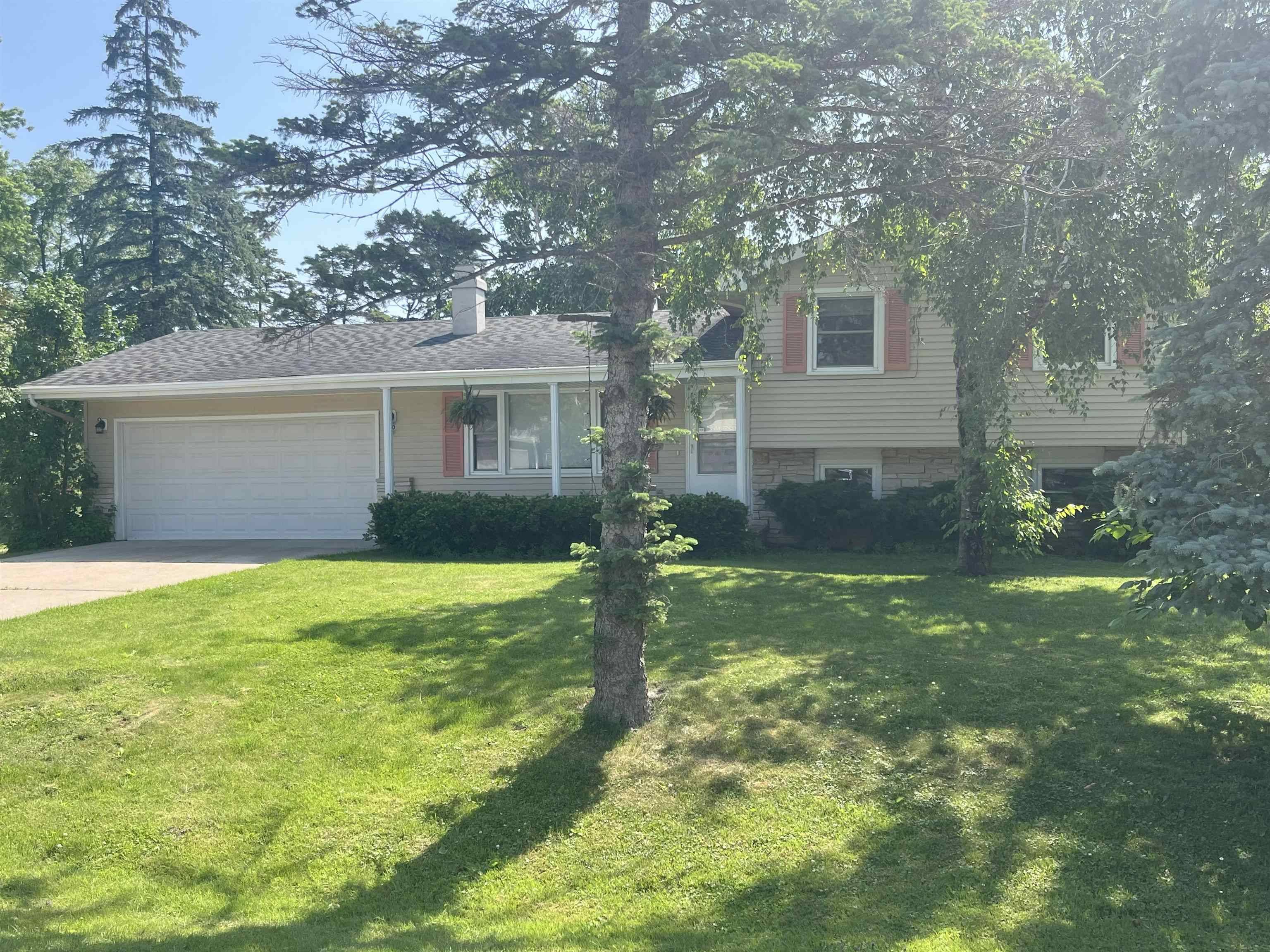 510 Hawthorne Drive, Omro, WI 54963-0000