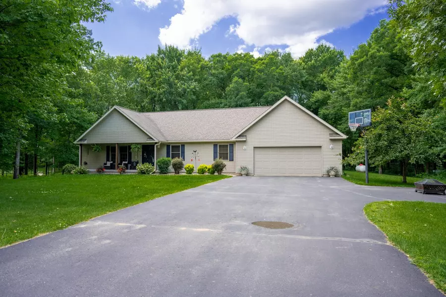 N3575 OAK HILL ESTATES N, Mauston, WI 53948