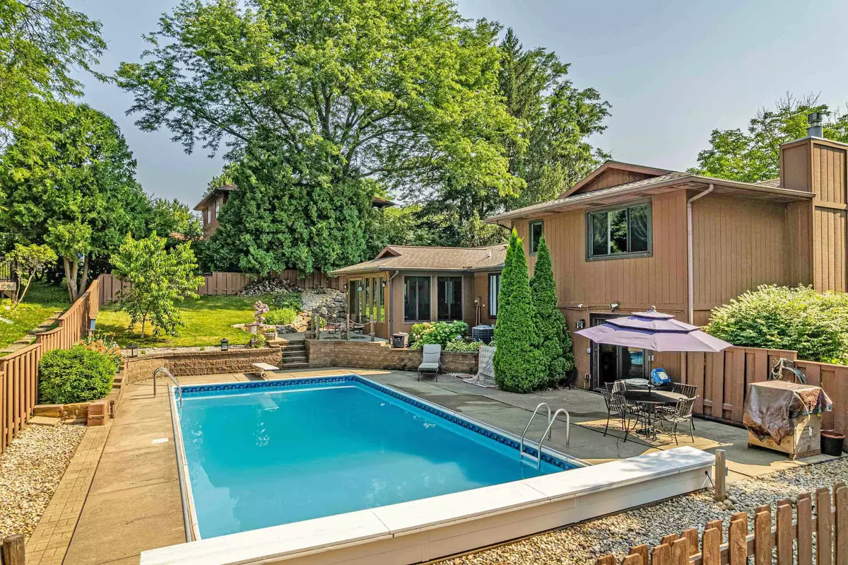 Middleton, WI 53562,3402 SELLECK Lane