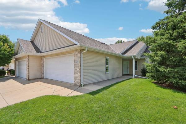 669 Springbrook Circle, Deforest, WI 53532