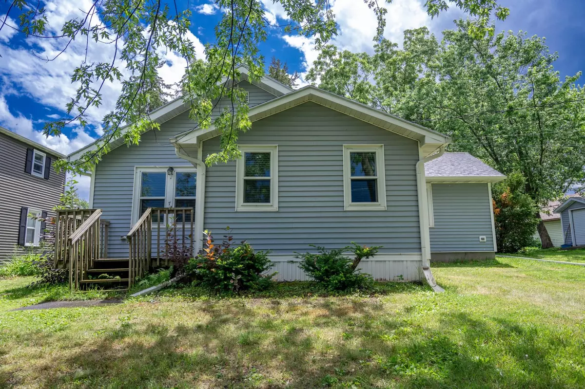 Mauston, WI 53948,712 Tremont Street