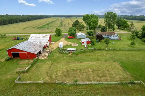 N2861 24th Avenue, Lyndon Station, WI 53944-0000