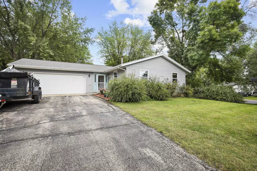 6207 Johnson Street, Mcfarland, WI 53558