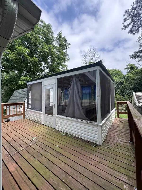 Baraboo, WI 53913-0000,901 Moore Street #L29